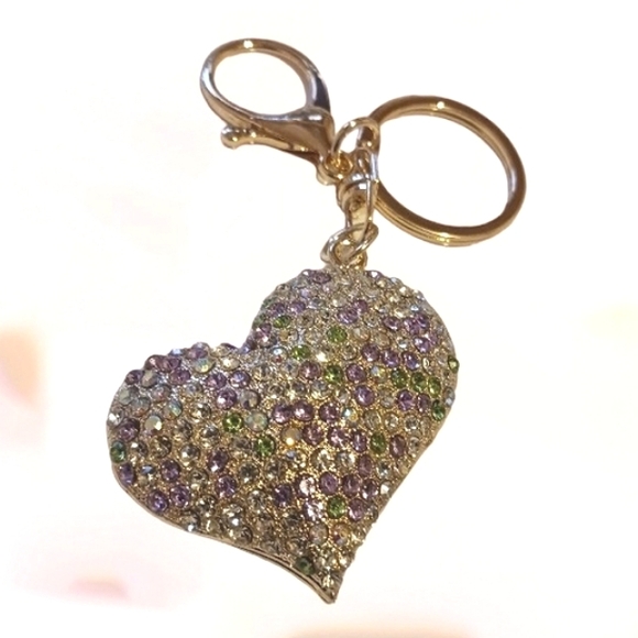 Heart Keychain - Picture 3 of 7